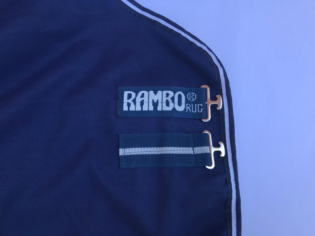 etichetta coperta cavallo in cotone blu horseware rambo